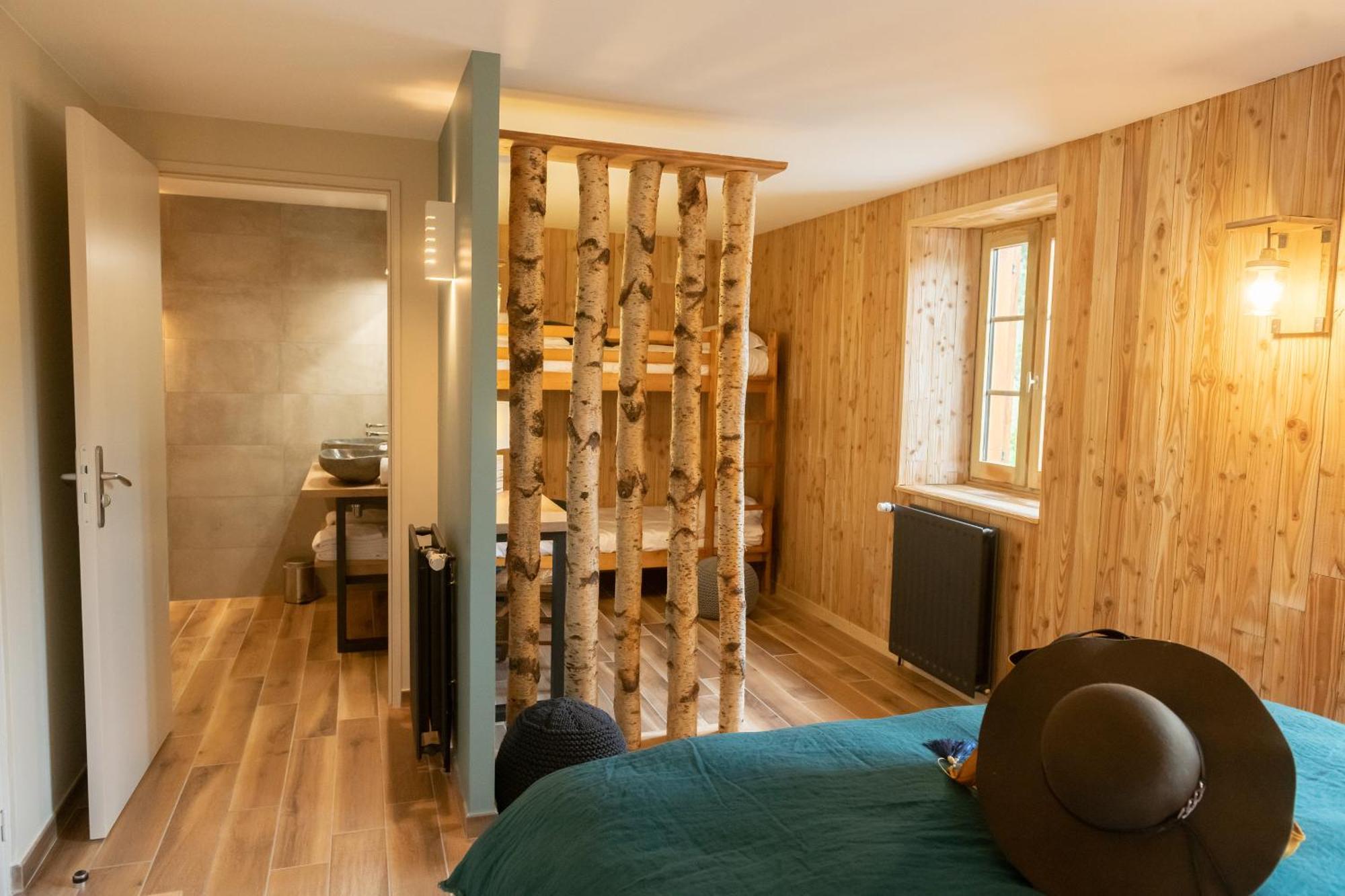 Le Jas Du Mas Hotel Saint-Antheme ภายนอก รูปภาพ